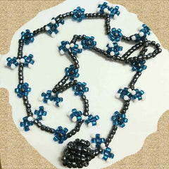 Vintage Style Necklace, 'Blue and White Daisy Lariat', by Lapanda Designs